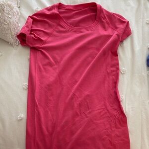 lululemon athletica Vibrant Pink Short Sleeve Tee